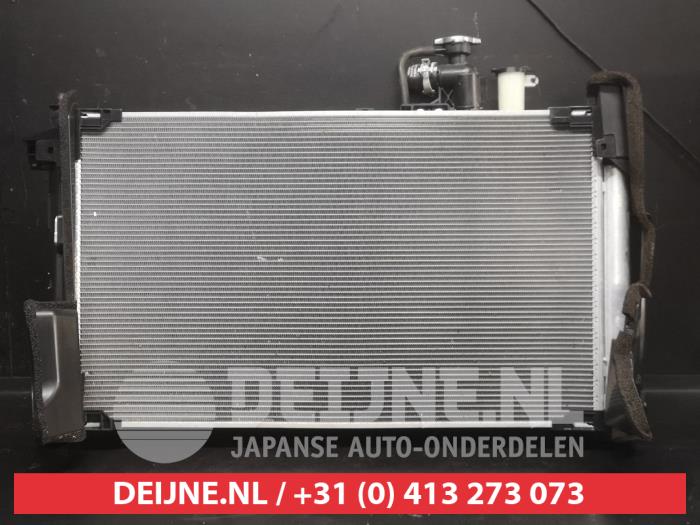 Toyota Yaris Cooling set O747941