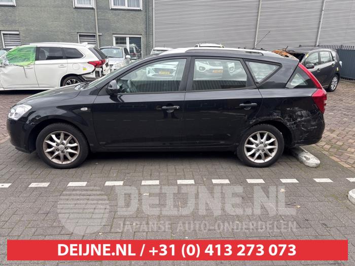 Kia Ceed Door 4-door, front left O747960