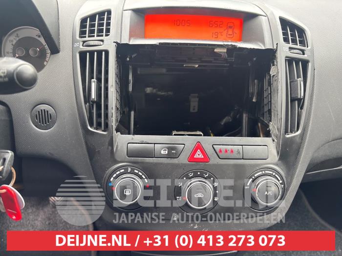 Kia Ceed Heater control panel O747986