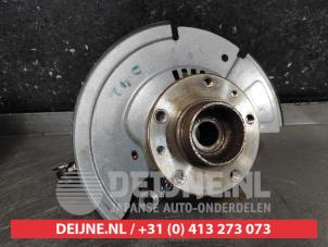 Nissan Juke Achsschenkel links vorne O748018 foto 2