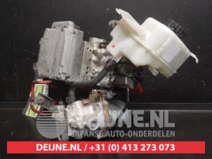 Toyota Yaris Bremskraftverstärker O748308 foto 2