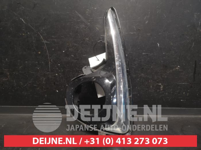 Toyota Yaris Bumper grille O748317