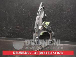 Toyota Yaris Bumper grille O748317 photo 2
