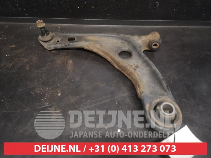 Toyota Yaris Front lower wishbone, left O748370