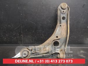Toyota Yaris Querlenker unten rechts vorne O748371 foto 2