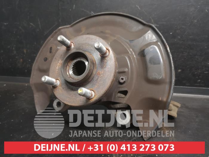 Toyota Yaris Fusee rechts-voor O748373