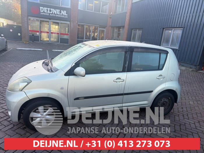 Daihatsu Sirion Tür 4-türig links vorne O748647