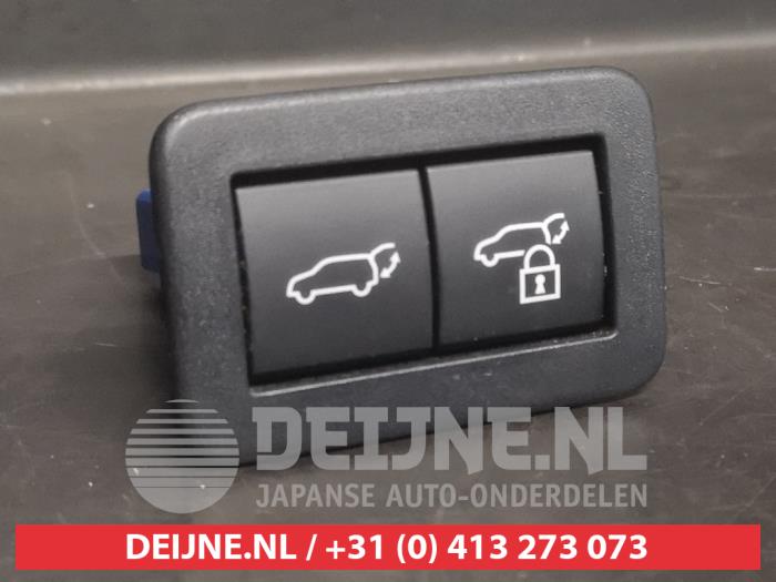 Toyota Yaris Cross Schalter Heckklappe O748679