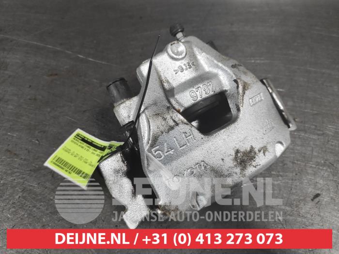 Toyota Aygo X Bremszange links vorne O748763