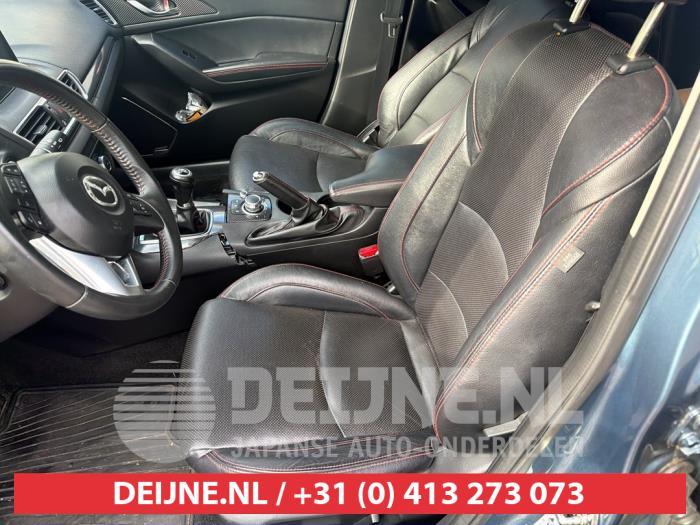 Mazda 3 Stoel links O748784