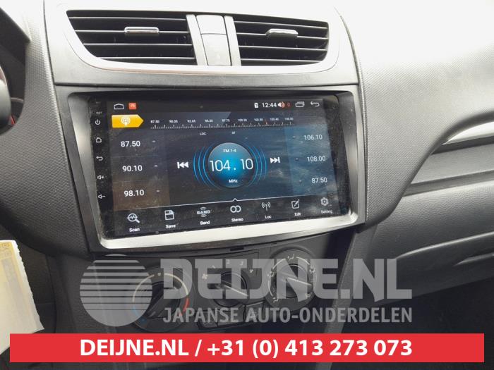Suzuki Swift Heater control panel O748869