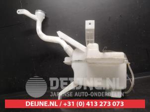 Nissan Leaf Front windscreen washer reservoir O748938 photo 2