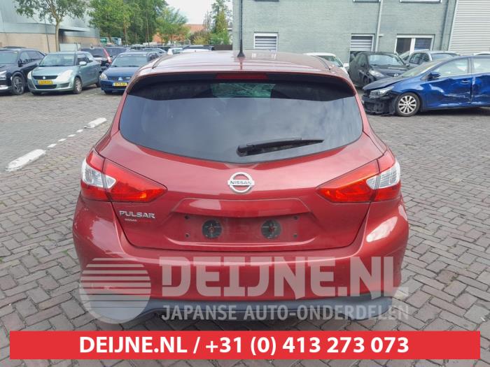 Nissan Pulsar Achterklep O748973