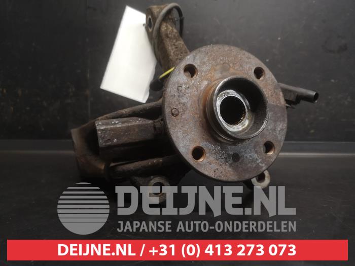 Toyota Aygo Achsschenkel links vorne O749058
