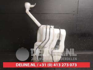 Nissan Qashqai+2 Ruitensproeiertank voor O749076 foto 2