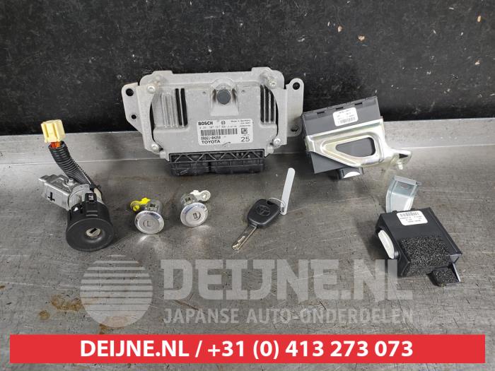 Toyota Aygo Schlossset Zylinder (komplett) O749082