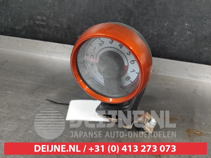 Toyota Aygo Tachometer O749091