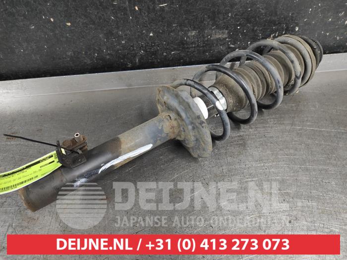 Toyota Aygo Stoßdämpferstrebe links vorne O749106
