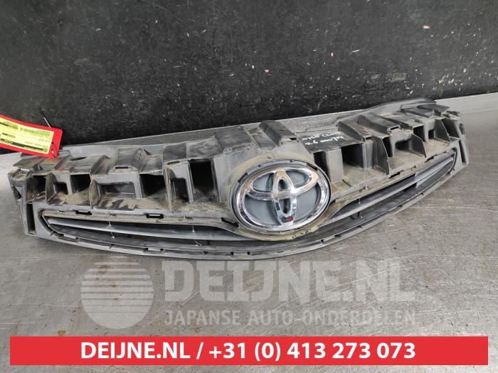 Toyota Aygo Grille O749115