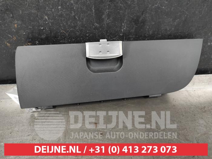 Toyota Aygo Dashboard klep O749118