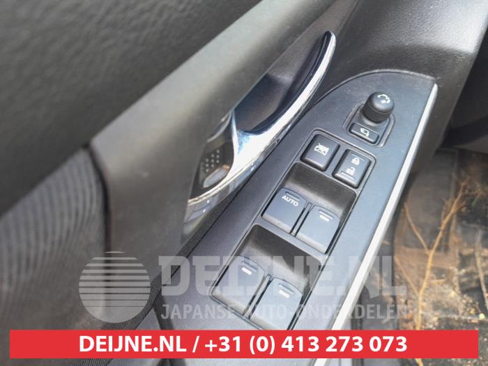 Suzuki SX-4 Combischakelaar ramen O749184