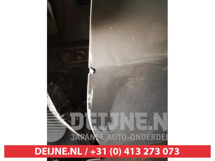 Suzuki SX-4 Portier 4Deurs links-voor O749185