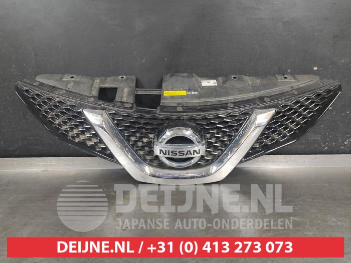 Nissan Qashqai Grille O749227