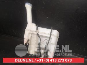 Toyota Aygo Ruitensproeiertank voor O749295 foto 2
