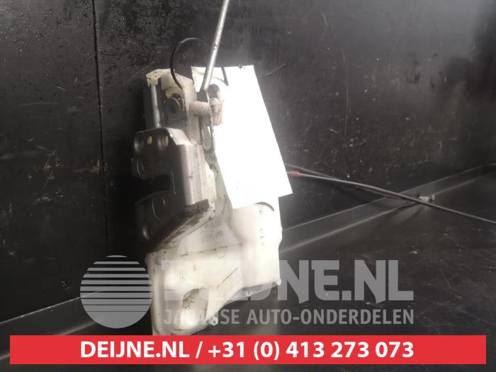 Suzuki Swift Door lock mechanism 4-door, front left O749305
