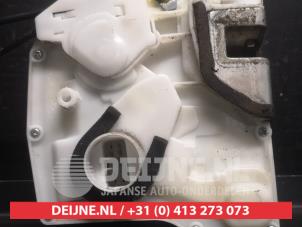 Suzuki Swift Door lock mechanism 4-door, front left O749305 photo 3
