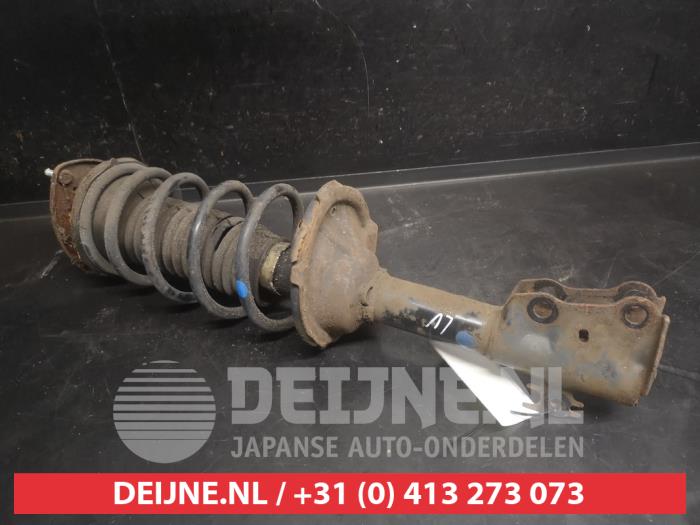 Toyota Yaris Front shock absorber rod, left O749383