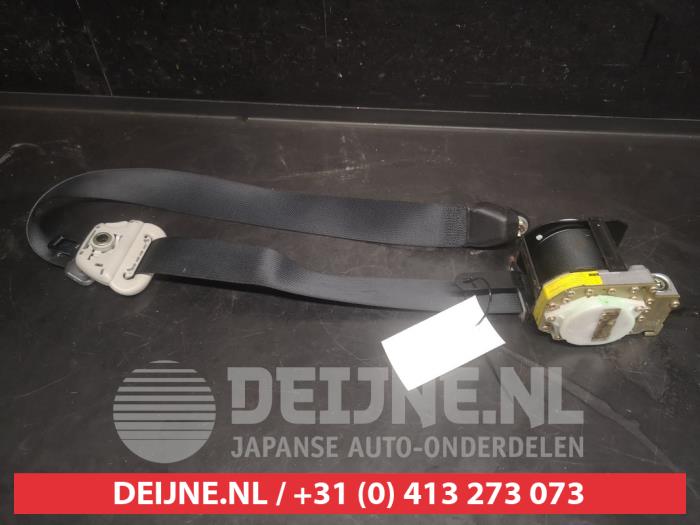 Toyota Yaris Front seatbelt, right O749385