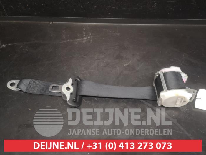 Toyota Yaris Rear seatbelt, right O749389
