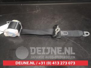 Toyota Yaris Rear seatbelt, right O749389 photo 2