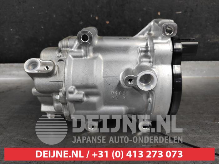Toyota Yaris Cross Air conditioning pump O749397