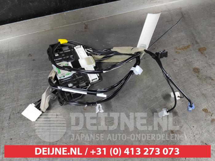 Toyota Yaris Cross GPS-Antenne O749436