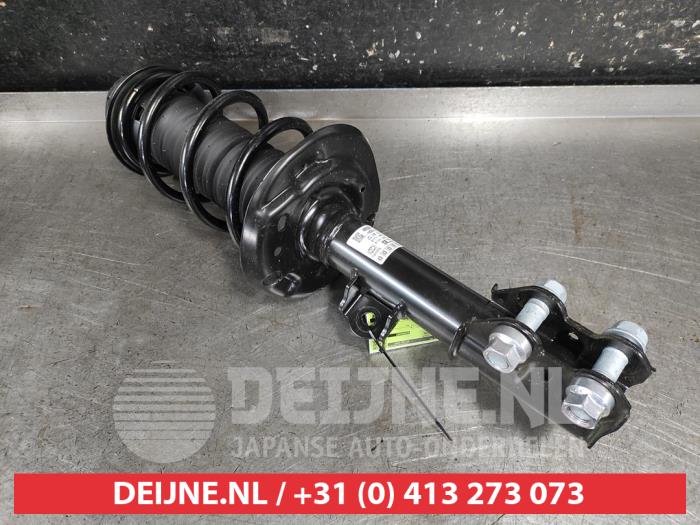 Toyota Yaris Cross Stoßdämpferstrebe links vorne O749441