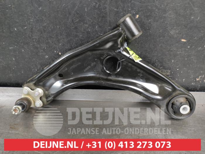 Toyota Yaris Cross Querlenker unten links vorne O749443