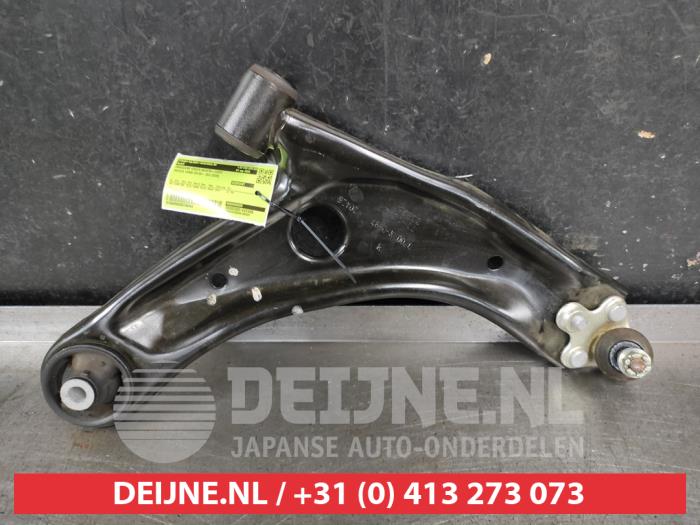 Toyota Yaris Cross Querlenker unten rechts vorne O749444