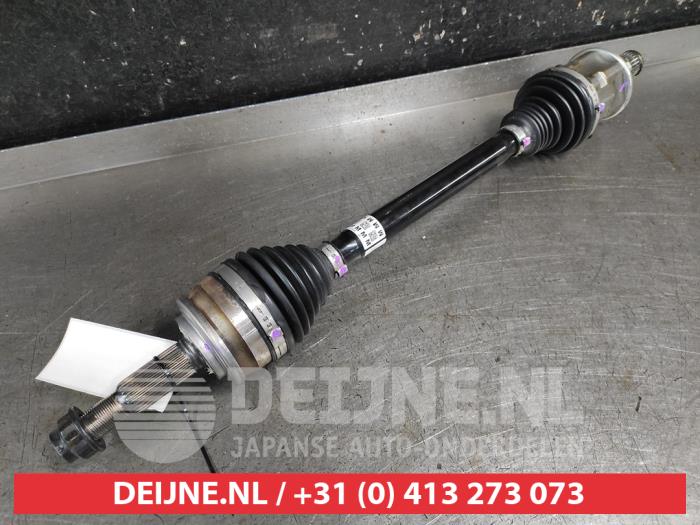 Toyota Yaris Cross Antriebswelle links vorne O749445