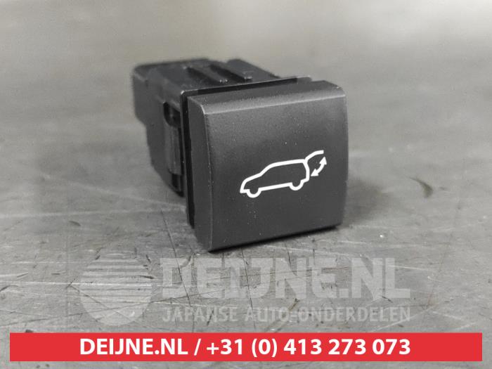 Toyota Yaris Cross Schalter Heckklappe O749515