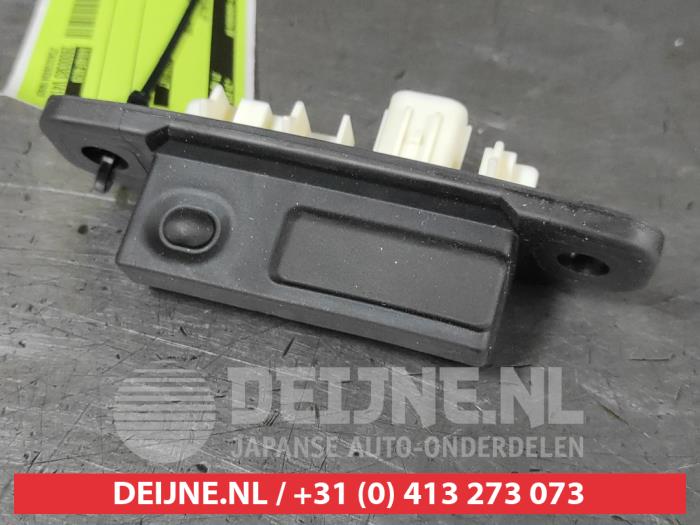 Toyota Yaris Cross Schalter Heckklappe O749527