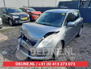 Suzuki Swift Scherm links-voor O749584 foto 2