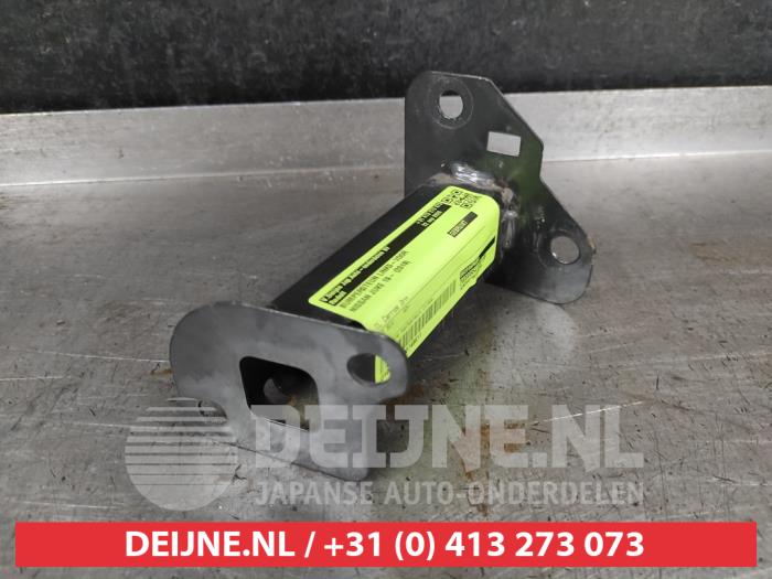 Nissan Juke Bumpersteun links-voor O749611