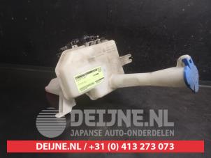 Kia Ceed Front windscreen washer reservoir O749697 photo 3
