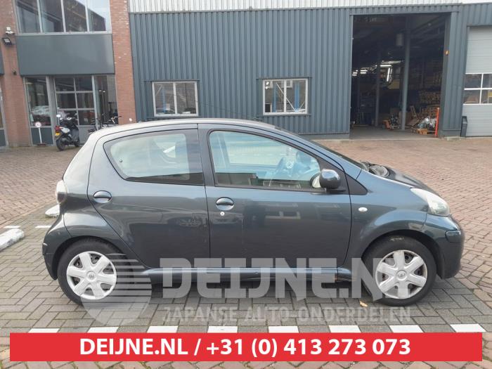 Toyota Aygo Tür 4-türig rechts vorne O749734