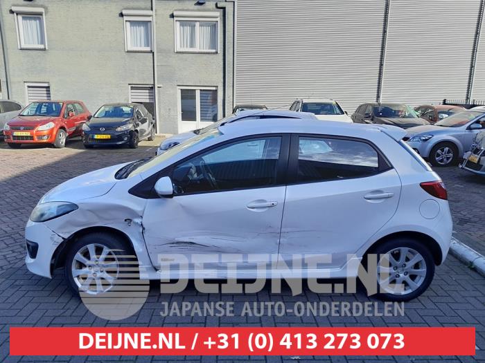 Mazda 2 Portierruit 4Deurs links-achter O749774