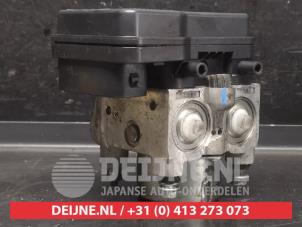 Daihatsu Terios ABS pump O749820 photo 2