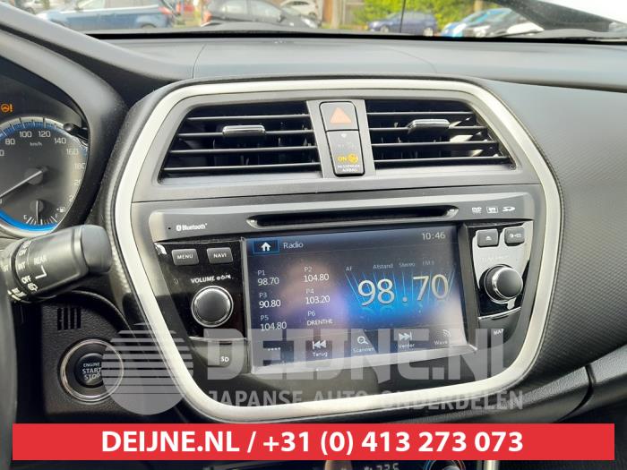Suzuki SX-4 Radio O749866