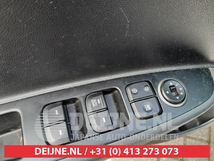 Hyundai I10 Multi-functional window switch O749973